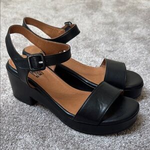 NWT Miz Mooz Gillie black leather platform block heel sandals shoes 38 7.5 8